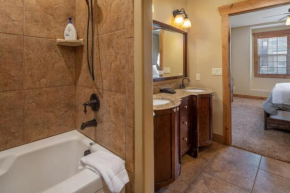 3 bedroom Condo 629 Valley Centre Drive Unit 3